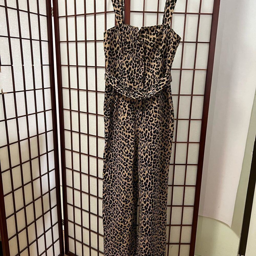 ASOS LUXE DEMIN LEOPARD PRINT JUMPSUIT NWT SIZE 6